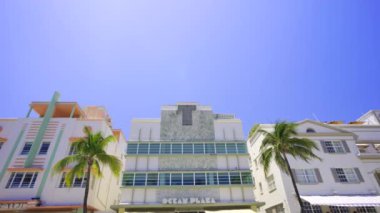 Miami Beach FL USA - 22 Nisan 2024: Ocean Plaza Hotel Miami Beach rk HDR