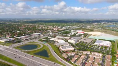 Miami, FL, ABD - 9 Mayıs 2024: Miami Kendall Havayolları 2024