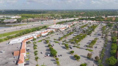 Miami, FL, ABD - 9 Mayıs 2024 Hava Görüntüleri The Palms at Town Country