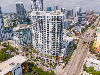 Fort Lauderdale, FL, ABD - 13 Mayıs 2024: Laureat kiralık daireler