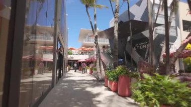 Miami, FL, ABD - 20 Haziran 2024: Miami Tasarım Bölgesi 2024