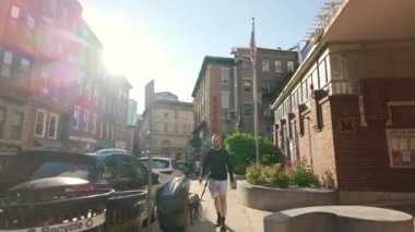 Boston, MA, ABD - 1 Temmuz 2024: Boston Şehir Merkezi güneşli bir gün