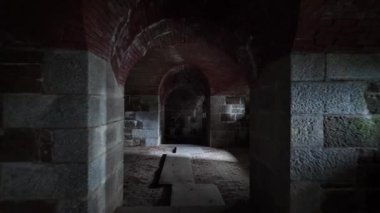 Fort Knox Maine 'in içi karanlık.