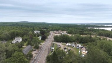 Searsport Maine Acadia otoyolu. Hava aracı videosu. 2024 dolaylarında.