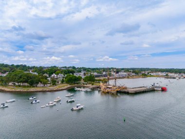 Plymouth Beach Massachusetts ABD 'deki tekneler. Hava aracı fotoğrafı pov 2024