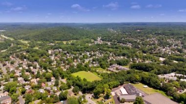 Hawthorne NY 2024 hava aracı videosu. Mahallelerin yükselen b-roll görüntüleri