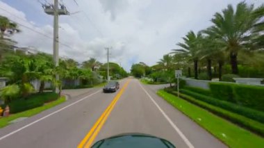 Hillsboro Beach, FL, ABD - 15 Ağustos 2024: A1A Hillsboro Beach Florida 2024