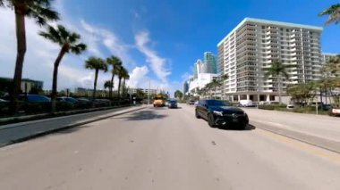 Hallandale Beach, FL, ABD - 22 Eylül 2024: Hallandale Beach Florida ABD 2024