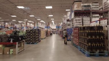 Sunrise, FL, ABD - 21 Eylül 2024: Sams Club toptan satış kulübü Sunrise Florida