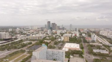 St. Petersburg, FL, ABD - 11 Ekim 2024: St Petersburg şehir merkezi ABD 2024