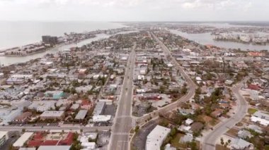 Milton St Petersburg Plajı 2024 kasırgası sonrası hava stoku görüntüleri.