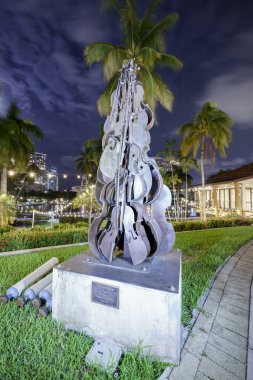 Fort Lauderdale, FL, ABD - 17 Ekim 2024: Fort Lauderdale Cellophilia 'da sanat