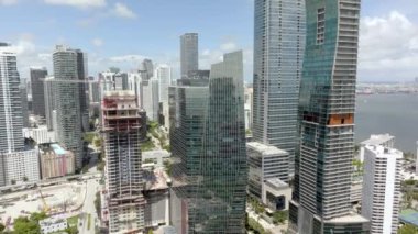 Miami, FL, ABD - 27 Eylül 2024: Brickell Miami Merkez Bankası J P Morgan Chase Bankası