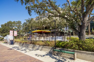 Tampa, FL, ABD - 24 Ekim 2024: Tampa nehir yolu fotoğrafı