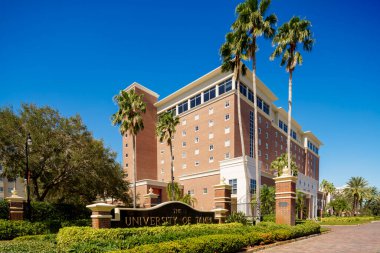 Tampa, FL, ABD - 24 Ekim 2024: Tampa Kampüsü Üniversitesi