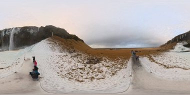 360 eşkenar dörtgen fotoğraf Seljalandsfoss şelalesi İzlanda 2024