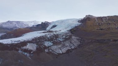 İzlanda buzulları 4k hava aracı videosu