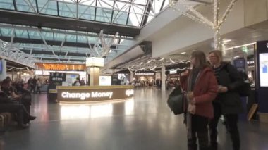 Keflavik, İzlanda - 1 Aralık 2024: Keflavik Uluslararası Havaalanı KEF 2024