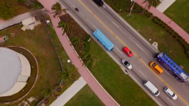 Miami Beach, FL, ABD - 15 Ocak 2025 Güney Sahili. Miami Beach 2025 'teki hava aracı videosu.