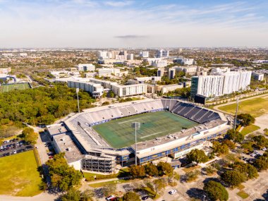 Miami, FL, ABD - 29 Ocak 2025: FIU Pitbull Stadyumu