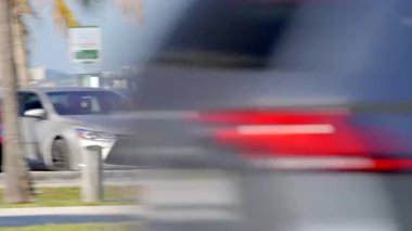 Key Biscayne Miami, FL, ABD - 16 Mart 2025: Kanyon bisikleti Miami Key Biscayne