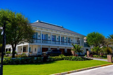 Napoli, FL, ABD - 19 Mart 2025: Napoli Florida 'da Megamansiyonlar