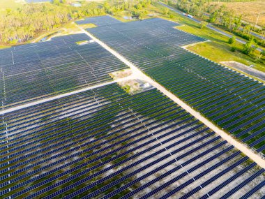 Lee Florida 2025 'te hava fotoğrafı güneş enerjisi taraması