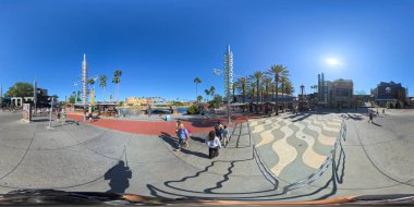 Orlando, FL, ABD - 12 Nisan 2025 Eşkenar dörtgen fotoğraf Universal Stüdyoları Orlando temalı park