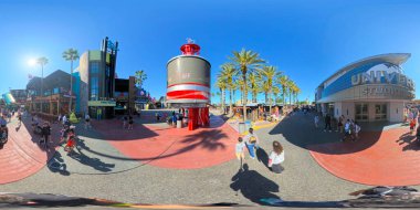 Orlando, FL, ABD - 12 Nisan 2025 Eşkenar dörtgen fotoğraf Universal Stüdyoları Orlando temalı park