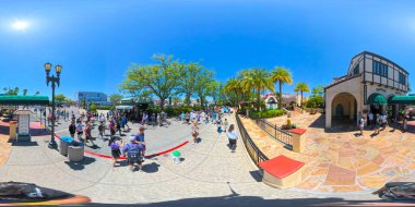 Orlando, FL, ABD - 12 Nisan 2025 Eşkenar dörtgen fotoğraf Universal Stüdyoları Orlando temalı park