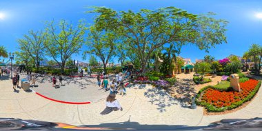 Orlando, FL, ABD - 12 Nisan 2025 Eşkenar dörtgen fotoğraf Universal Stüdyoları Orlando temalı park