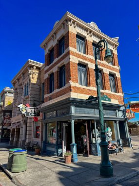 Orlando, FL, ABD - 11 Nisan 2025: Orlando Universal Stüdyoları tema parkı