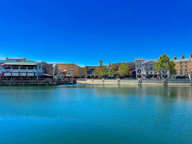 Orlando, FL, ABD - 11 Nisan 2025: Orlando FL Universal Stüdyoları tema parkı, Harry Potter Diagon Sokağı Büyücülük Dünyası