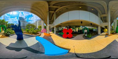 Brickell, FL, ABD - 16 Nisan 2025: Miami Brickell, The Underline 'da 360 fotoğraf sanat eseri