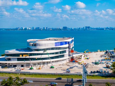 Miami Beach, FL, ABD - 28 Nisan 2025: Miami Beach Florida Mount Sinai Kanser Merkezi