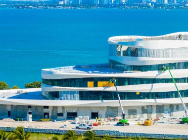 Miami Beach, FL, ABD - 28 Nisan 2025 Miami Beach Mount Sinai Hastanesi Kanser Merkezi