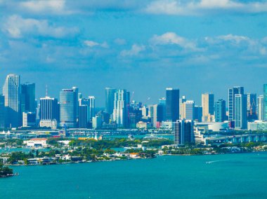 Miami şehir merkezi 2025 'in hava telefoto görüntüsü.