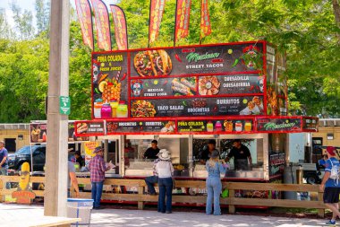 Miami, FL, ABD - 27 Nisan 2025: Miami Dade Countryfest 2025 Bu ücretsiz bir etkinlik ve rodeo