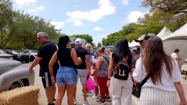 Miami, FL, ABD - 2 Mayıs 2025: Miami Dade Ülke Festivali 2025