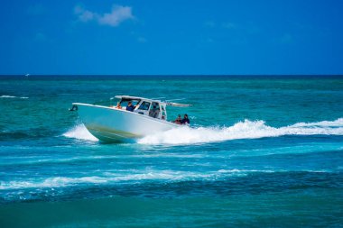 Miami Beach, FL, ABD - 25 Mayıs 2025 Miami tekne gezisi hafta sonu