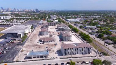 Hallandale Plajı, FL, ABD - 29 Mayıs 2025 Hallandale İnşaat Alanı 2025