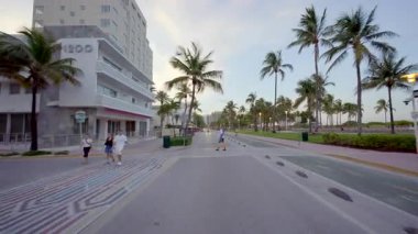 Miami Beach Ocean Drive 'ın arka görüntüsü 8km.