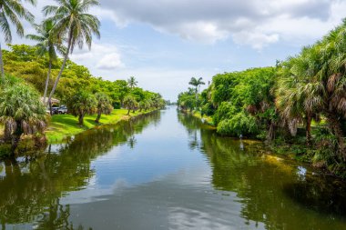 Kanal C8 Miami Gölleri Florida