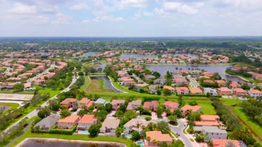 Wellington Florida 2025 'teki stok video lüks gayrimenkul evleri