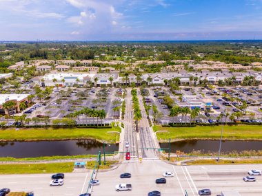 Wellington, FL, ABD - 8 Temmuz 2025: Isla Verde Dükkanları
