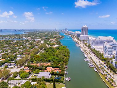 Miami Beach Indian Creek 'te havadan çekilmiş fotoğraf.