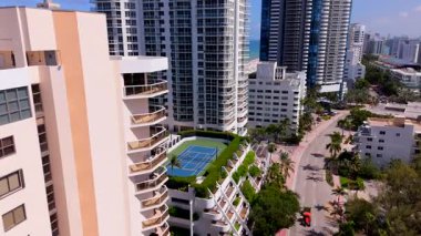 Miami Plajı 'ndaki apartman krizi şehrin para cezasından kurtulmak için yapıyı onarmaya çalışıyor.