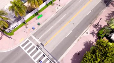 Miami Beach, FL, ABD - 19 Temmuz 2025: Raleigh Hotel Sahili Koruma ve Yenileme