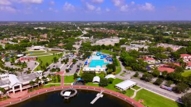 Wellington belediye kompleksi park ve havuzu