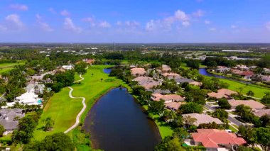 Palm Beach Golf Kulübü evleri ve golf sahaları